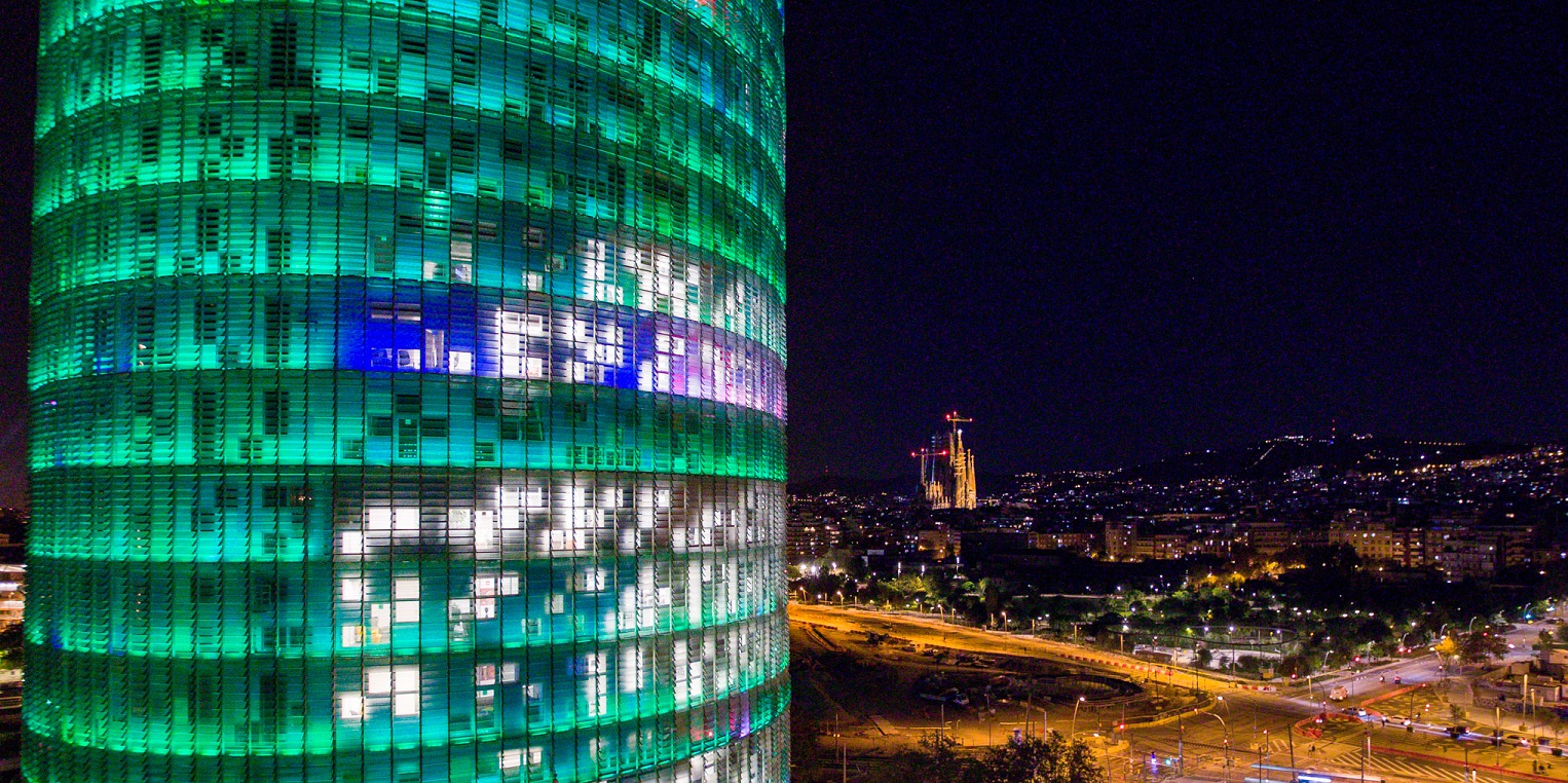 Dos edificis emblemàtics de Barcelona s’il·luminen de verd en el marc del Dia Mundial del Farmacèutic