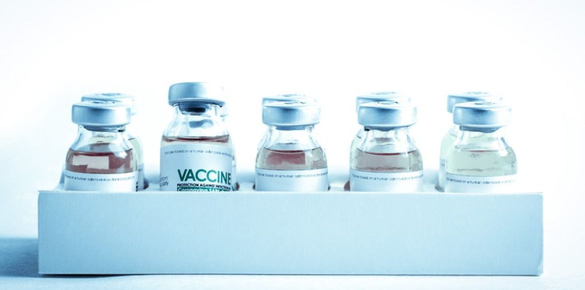 Vacunación contra la gripe y la COVID-19: El sistema sanitario no está aprovechando la fortaleza de la farmacia comunitaria para incrementar la cobertura vacunal de la población