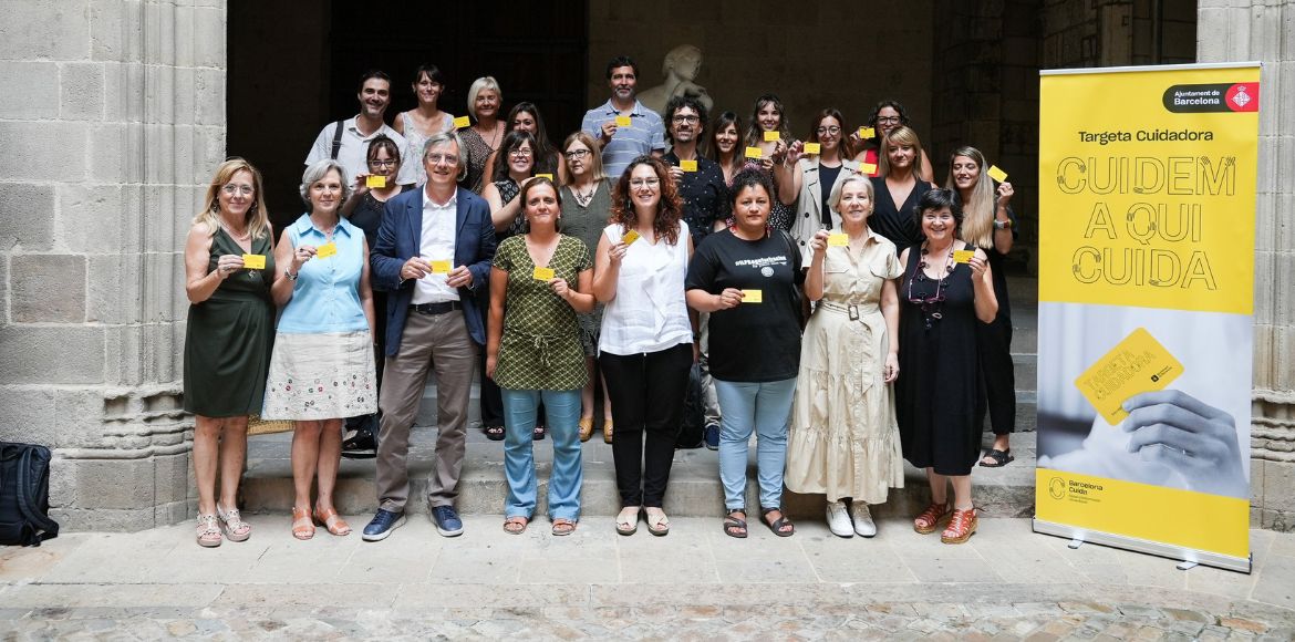 Los farmacéuticos de Barcelona colaboran con la nueva Tarjeta Cuidadora impulsada por el Ajuntament de Barcelona
