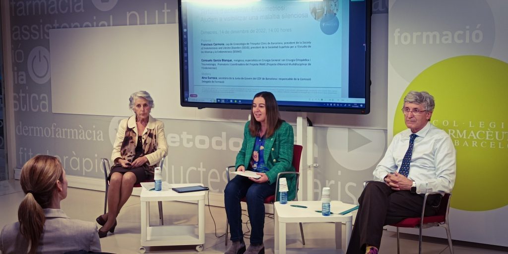 El Cap del Servei de Ginecologia de l'Hospital Clínic, Francisco Carmona, durant la seva presentació.