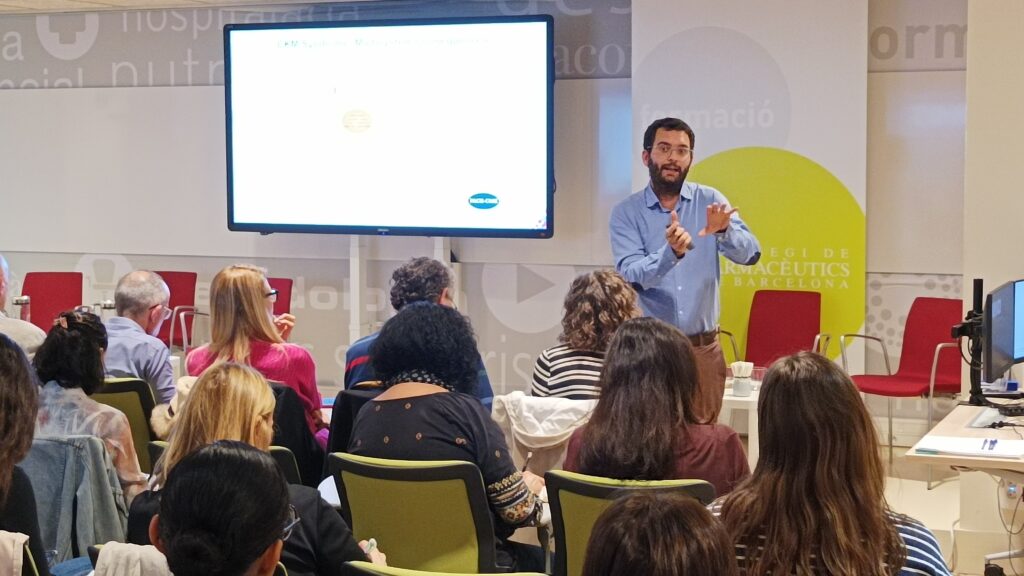 Andreu Simó en un moment de la seva presentació sobre la diabetis mellitus i la seva relació amb l’eix cardiorenal.