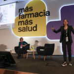 Boticaria Garcia impartint la conferència d'actualitat "La revolució dels medicaments per a la pèrdua de pes".