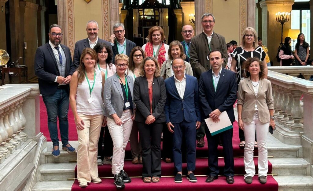Els farmacèutics catalans defensen una nova Llei d’Ordenació i Atenció Farmacèutica que integri la farmàcia al sistema de salut