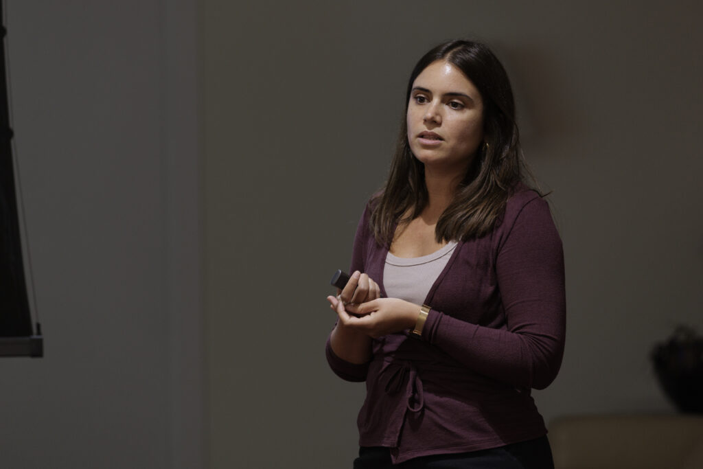 Anna Camps en un moment de la seva presentació.