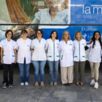 Farmacèutics i farmacèutiques voluntàries de la unitat mòbil realitzen 500 proves a Igualada