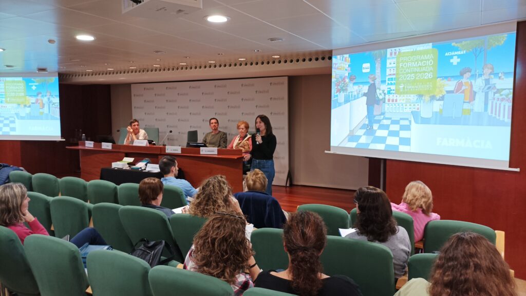 L'ús de fàrmacs hipoglucemiants en pacients fràgils va anar a càrrec de Cristina Morales, vocal d’Atenció Primària del COFB.