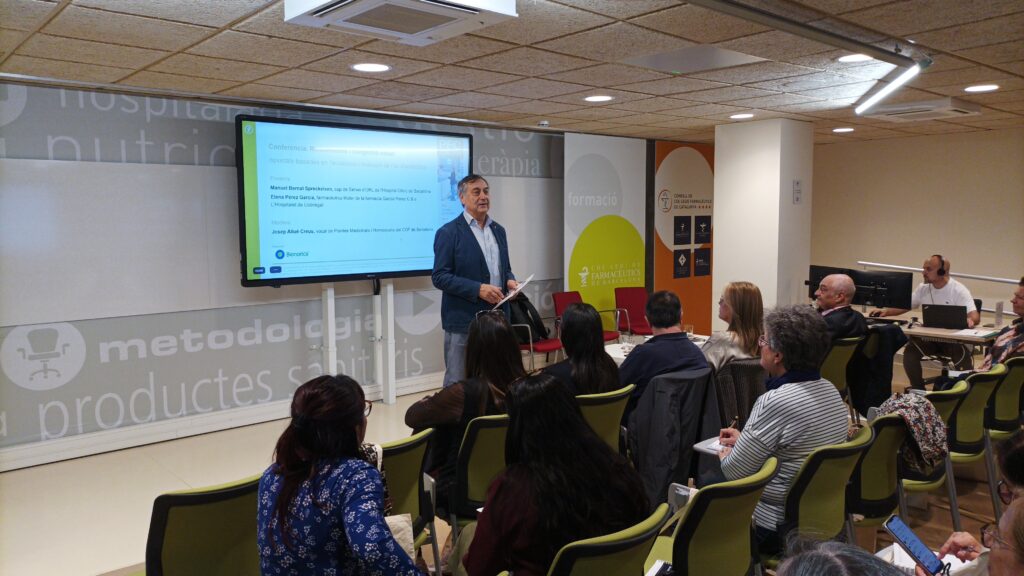 El vocal de Plantes Medicinals del COFB, Josep Allué, va destacar que els medicaments amb bases de plantes són una referència contra les congestions nasals.