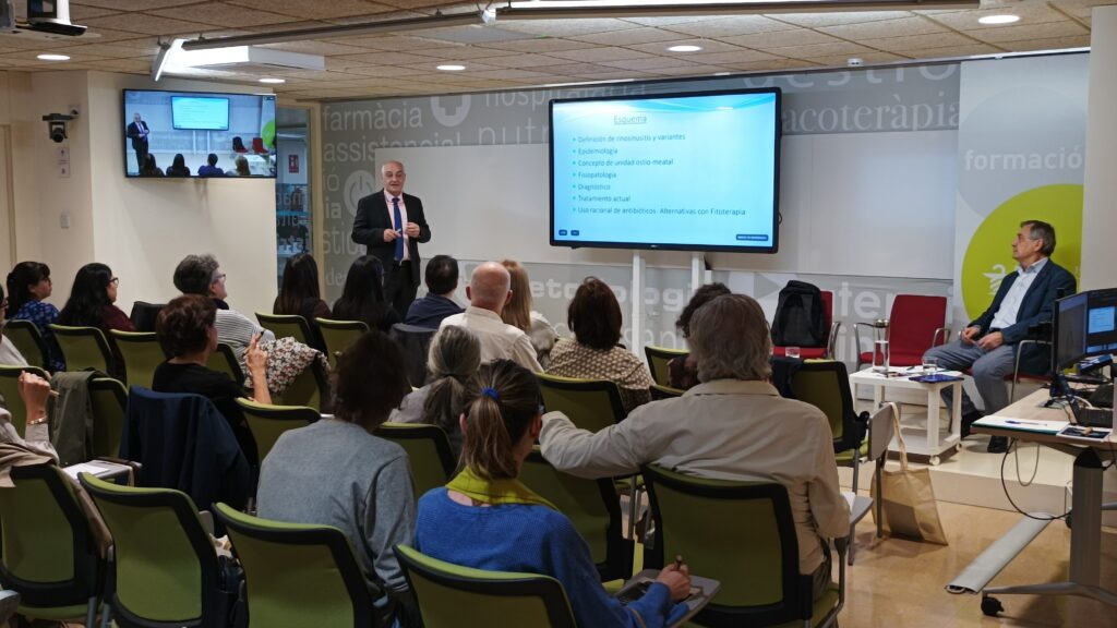 Manuel Bernal, en un moment de la seva presentació.