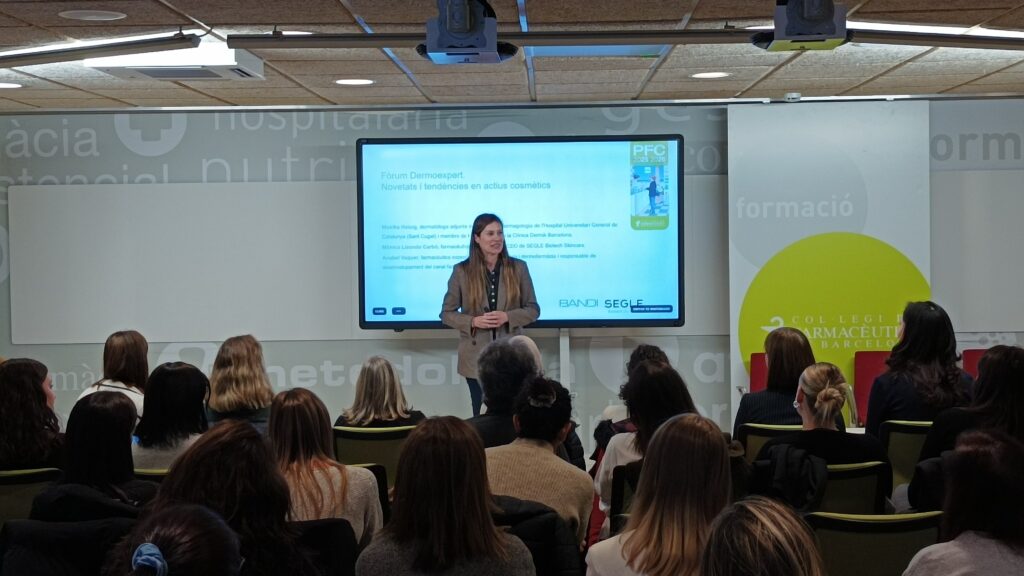 El paper de la biotecnologia en la cosmètica va ser descrit per Mónica Lizondo.