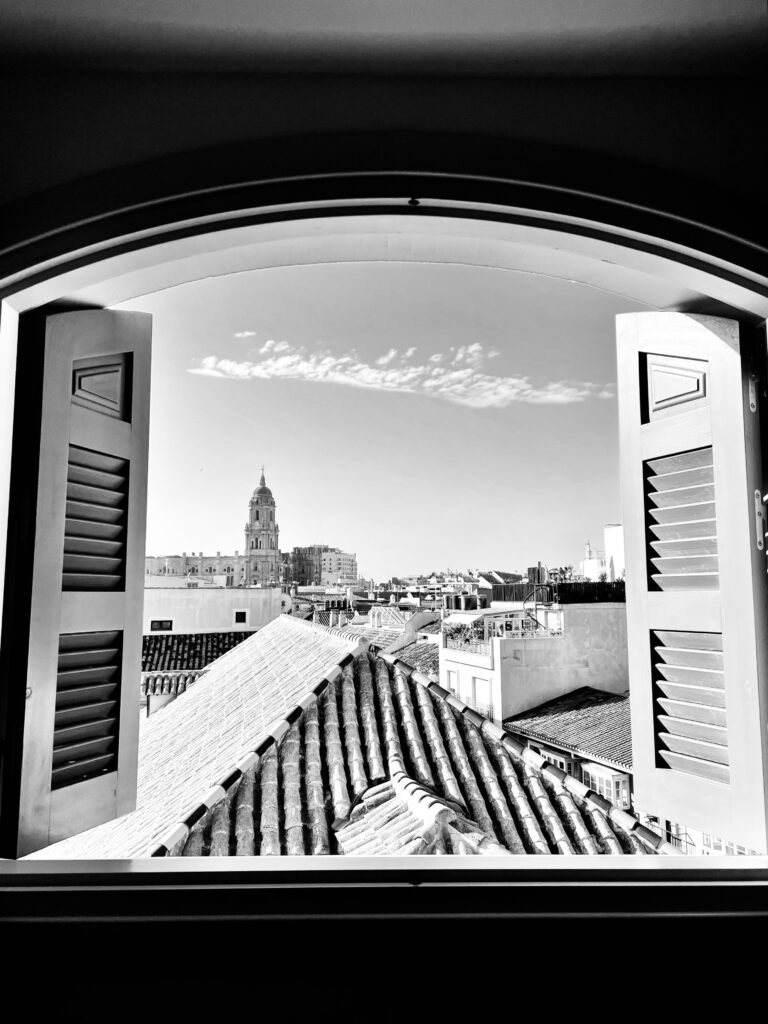 "Finestra a un temps passat i present"