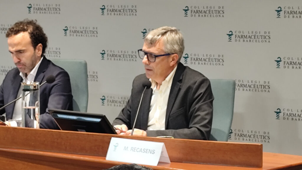 El tresorer del COFB, Miquel Recasens, en un moment de la seva presentació de l'Informe de Tresoreria.