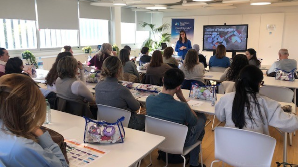 La formació “Dispositius d’inhalació” arriba a Mataró