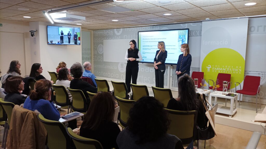 Marta Alcalde, vocal de Dermofarmàcia i Productes Sanitaris del COFB, va moderar la formació.