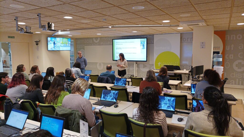 Cristina Morales, vocal d'Atenció Primària del COFB, ha coordinat la sessió.