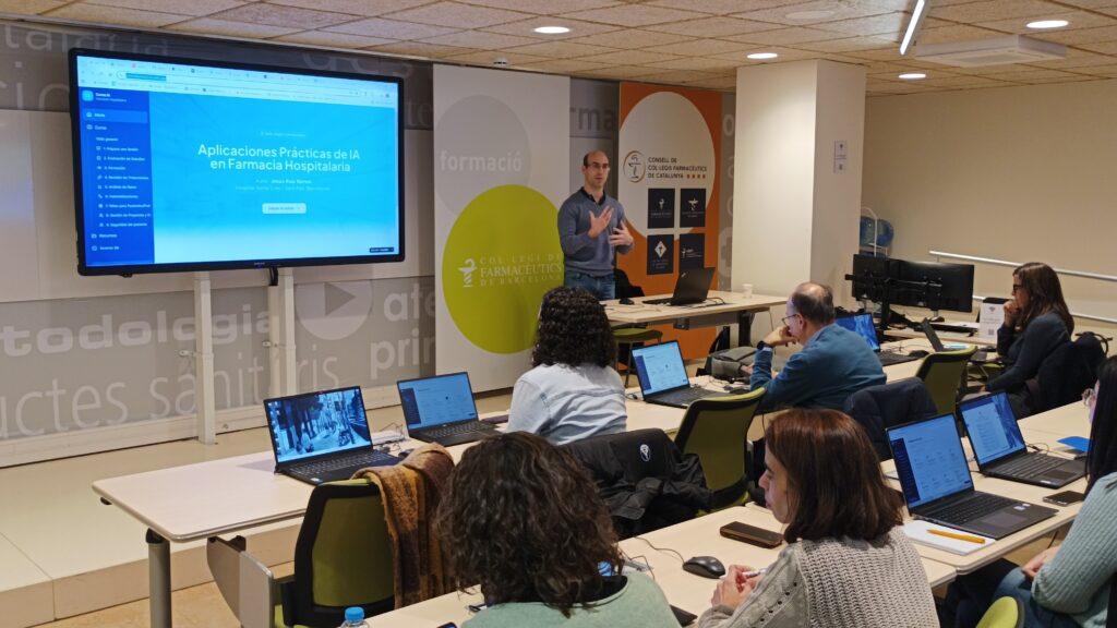 Aplicant eines d’intel·ligència artificial a la pràctica farmacèutica. Nova formació al COFB