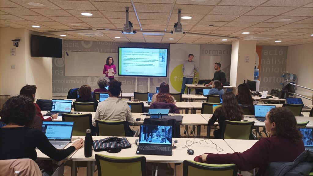 Nova formació al COFB sobre bioestadística, metodologia de recerca i generació de resultats