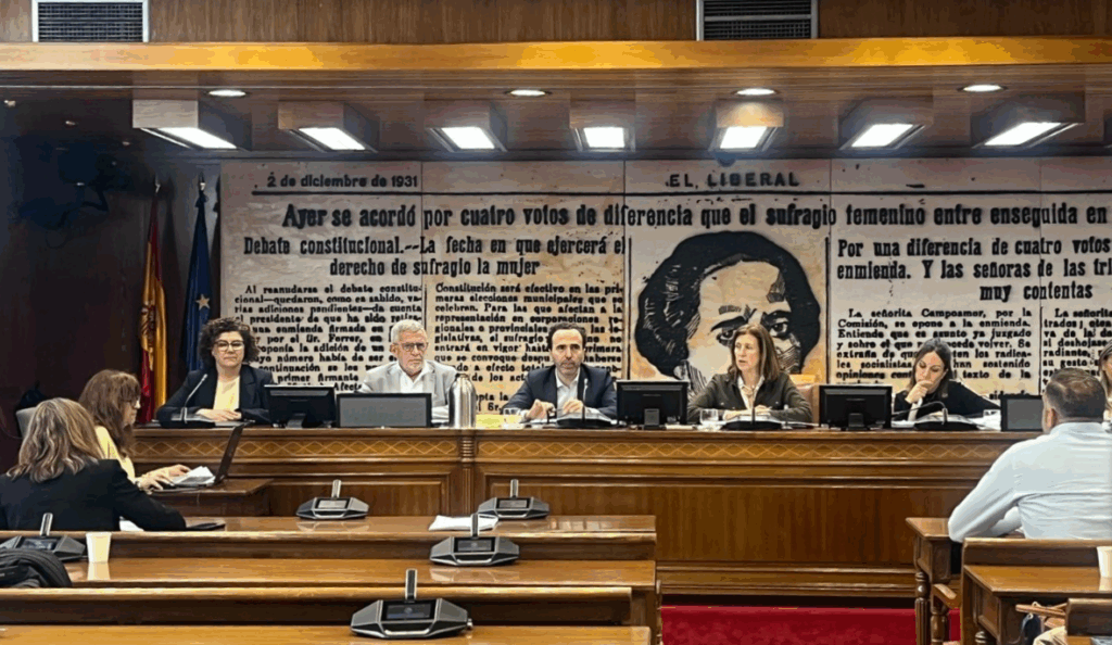 Farmacèutics i metges de Barcelona proposen al Senat un pla de xoc contra la manca de fàrmacs